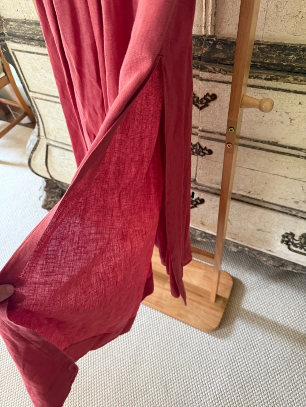 Matteau Women’s long Elastic-Waist Midi Linen Skirt in Dusty Rose - Picture 3 of 7